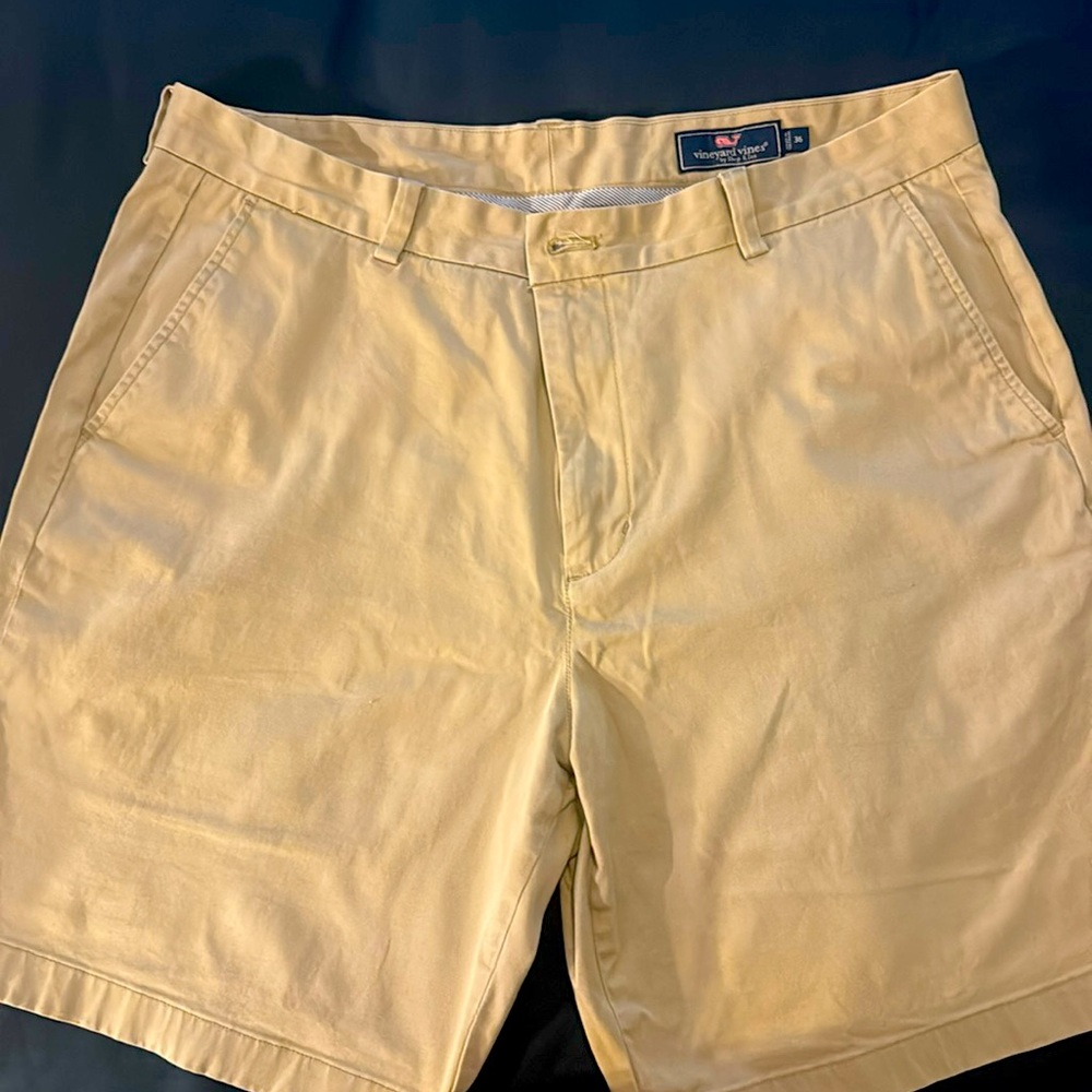 Vineyard Vines khaki shorts
